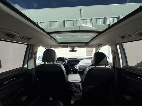 Used 2023 Volkswagen Atlas SEL R-Line image 6