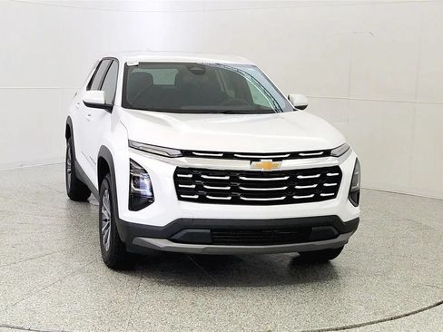 New 2026 Chevrolet Equinox LT AWD/4WD image 2