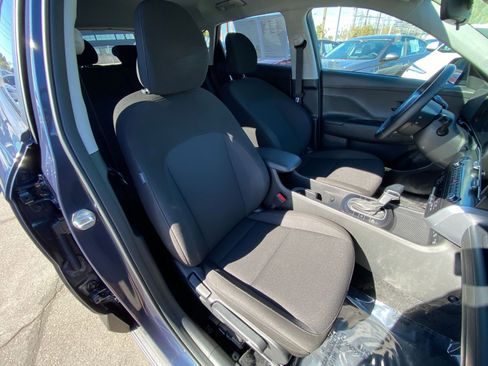 Used 2025 Hyundai Kona SEL image 36