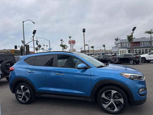 Used 2016 Hyundai Tucson Limited w/ Option Group 03 FWD image 11