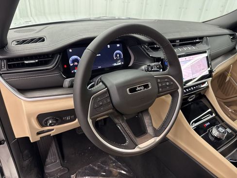 New 2026 Jeep Grand Cherokee L Limited image 20