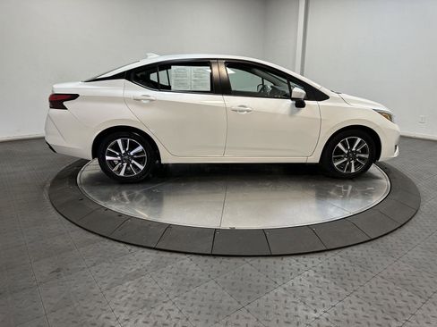 Used 2025 Nissan Versa SV FWD image 15