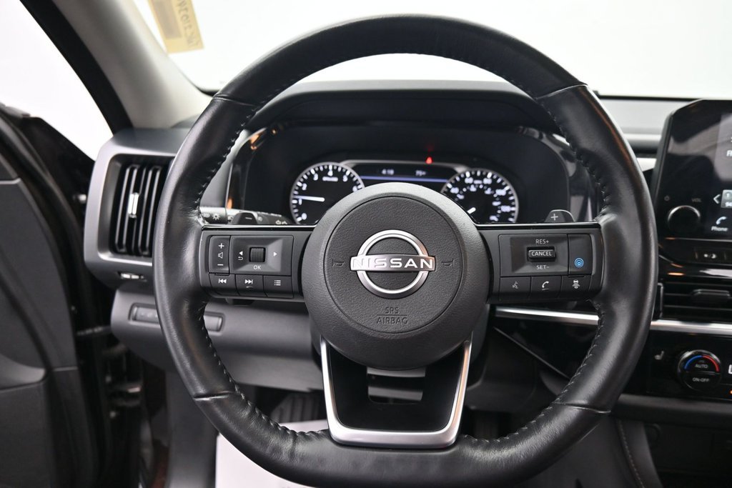 Used 2022 Nissan Pathfinder SL AWD/4WD image 20