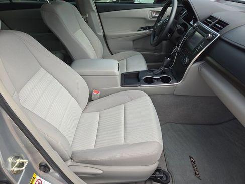 Used 2016 Toyota Camry LE image 15