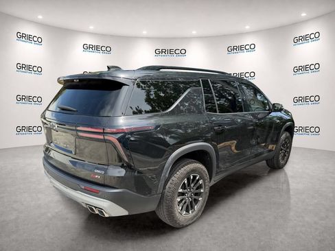 Used 2024 Chevrolet Traverse Z71 w/ Enhanced Driving Package AWD/4WD image 11