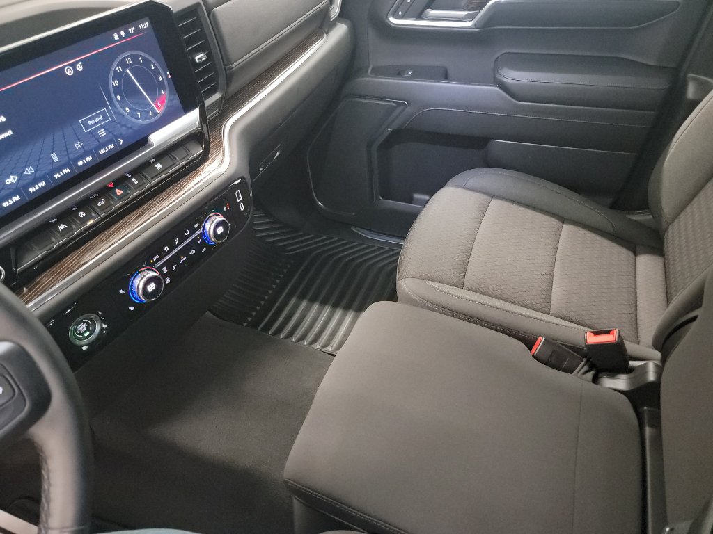 Used 2024 GMC Sierra 1500 SLE w/ Enhanced Capability Package AWD/4WD image 29