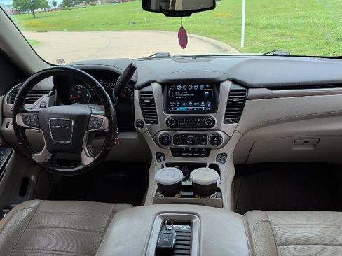 Used 2018 GMC Yukon Denali w/ Denali Ultimate Package AWD/4WD image 13