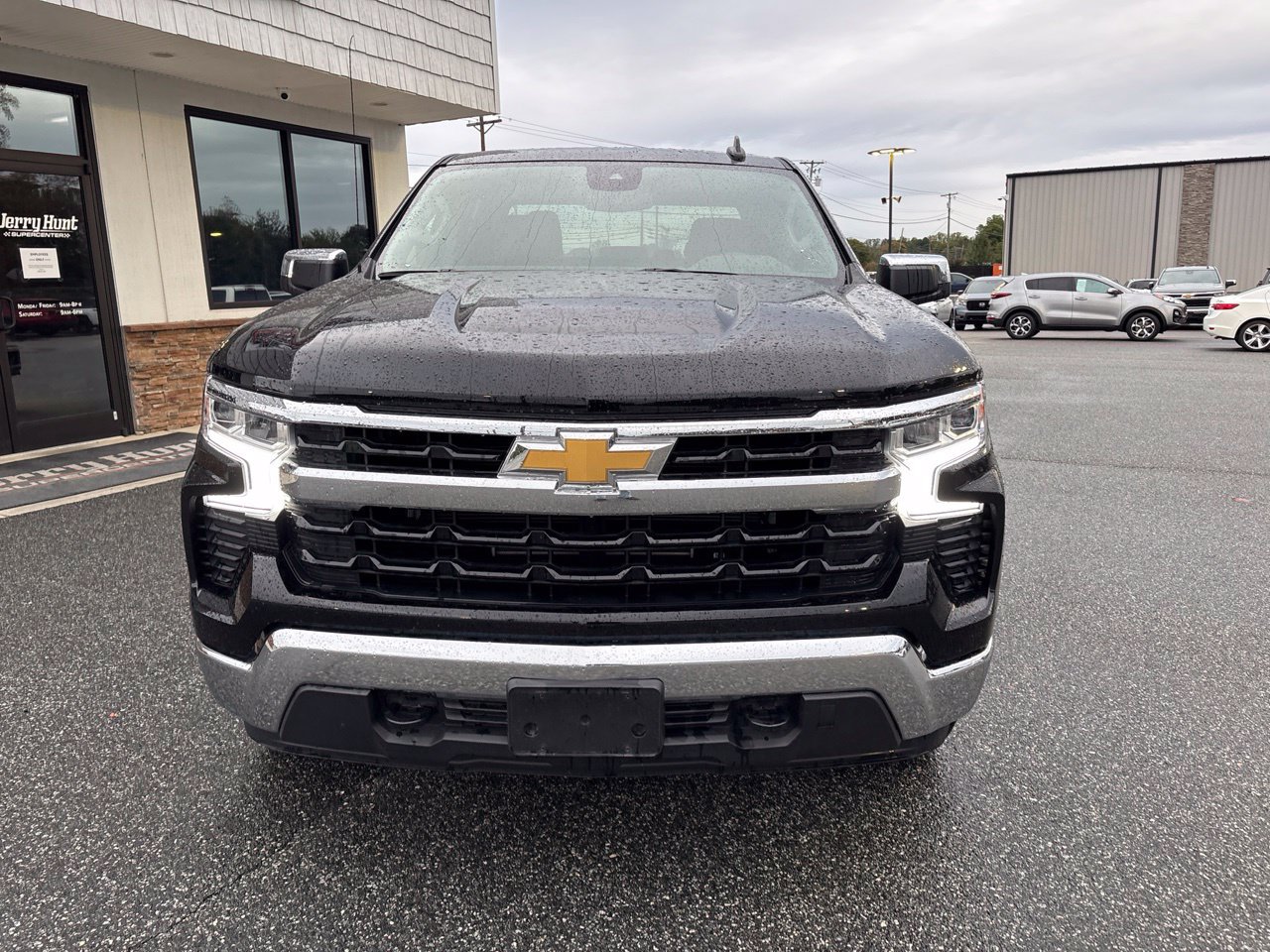 Used 2024 Chevrolet Silverado 1500 LT AWD/4WD image 12