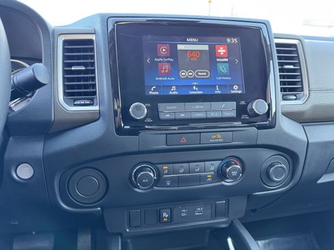 Used 2022 Nissan Frontier SV w/ Technology Package image 23