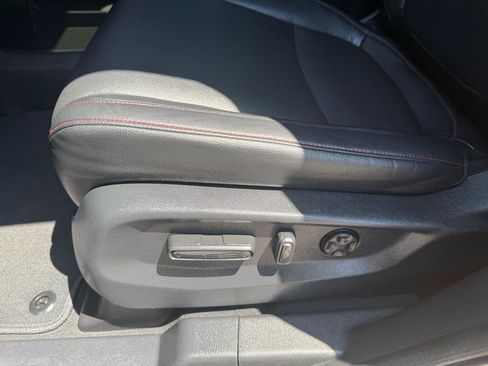 Used 2024 Honda Odyssey Sport image 14