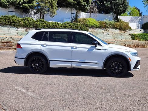 Certified 2022 Volkswagen Tiguan SE R-Line image 4