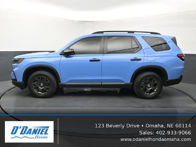 Used 2024 Honda Pilot TrailSport image 2