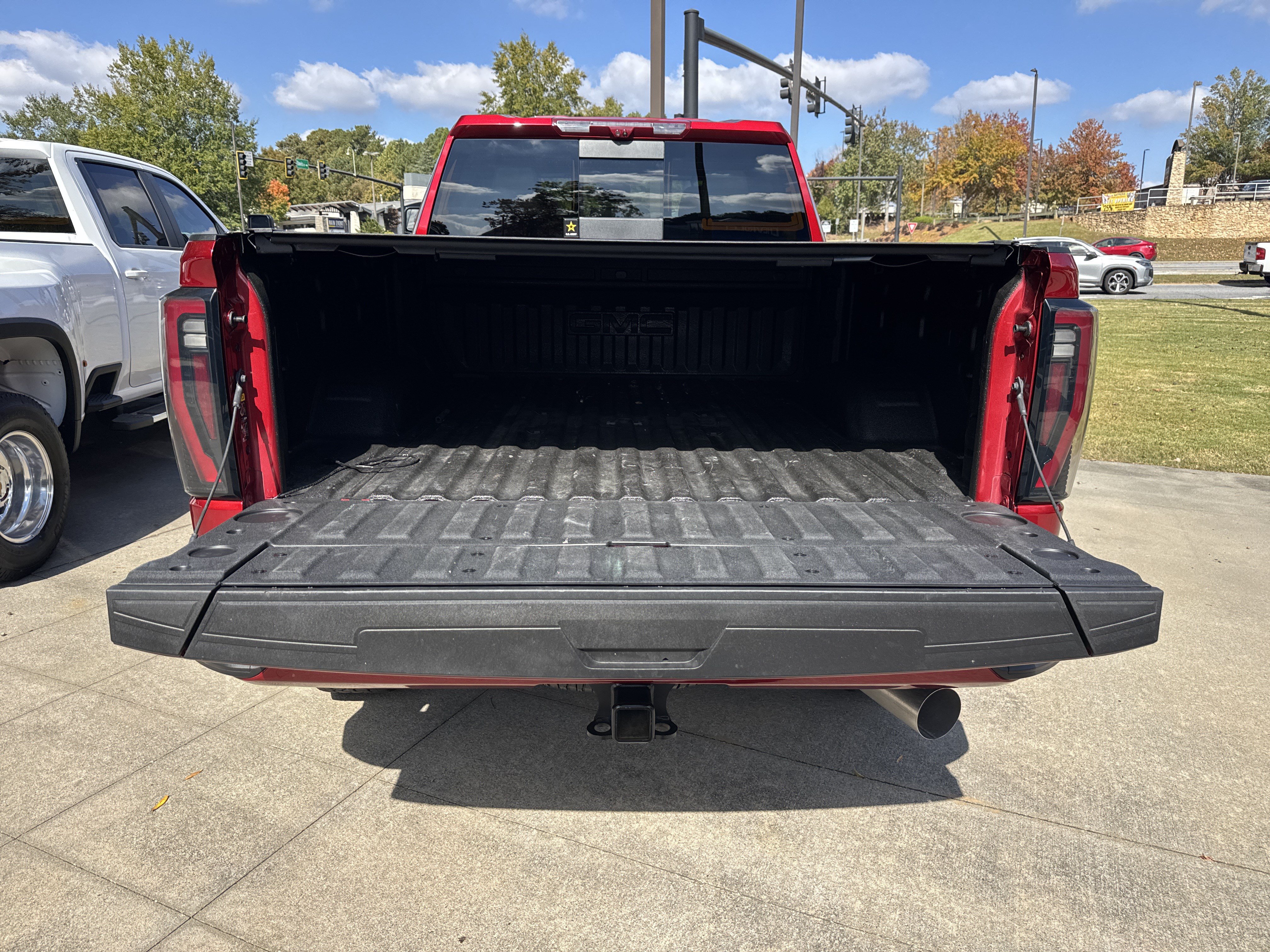 Used 2026 GMC Sierra 2500 AT4 w/ AT4 Premium Plus Package AWD/4WD image 17