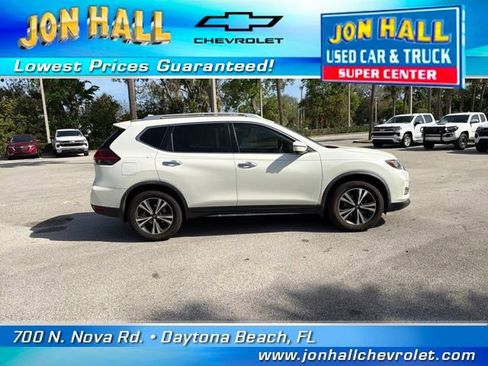 Used 2020 Nissan Rogue SV w/ Sun & Sound Touring Package image 14