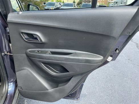 Used 2019 Chevrolet Trax LS w/ Tint and Cruise Package image 21