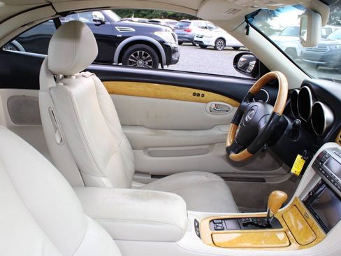 Used 2003 Lexus SC 430 Convertible RWD image 19