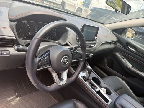 Used 2020 Nissan Altima 2.5 SR image 6