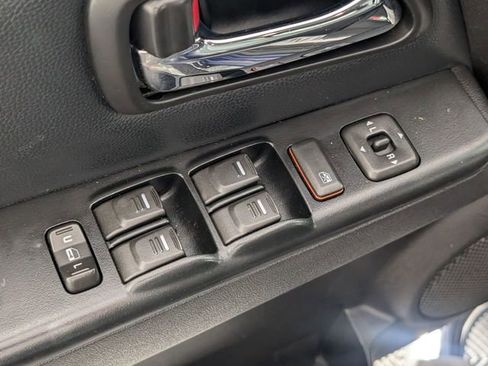 Used 2011 Chevrolet Colorado LT image 11