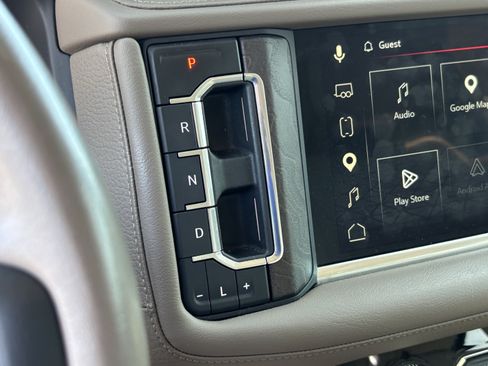 Used 2023 GMC Yukon XL Denali AWD/4WD image 29