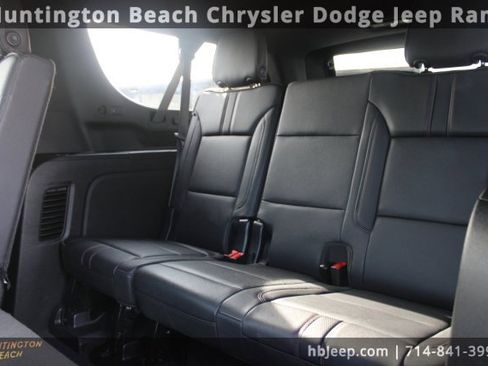 Used 2024 Chevrolet Suburban RST w/ Luxury Package image 37