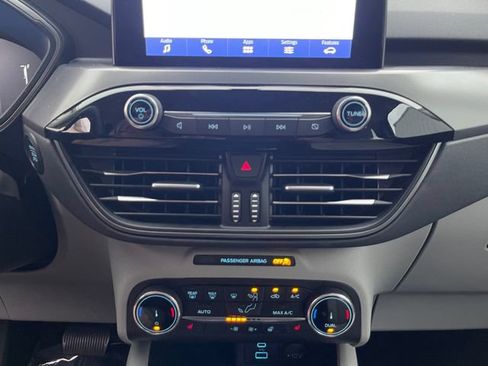 Used 2023 Ford Escape Active w/ Cold Weather Package FWD image 18