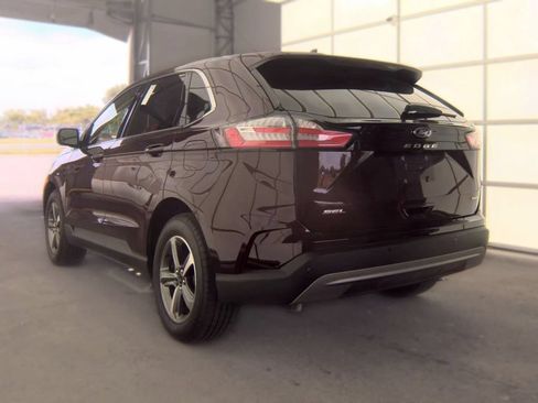 Used 2024 Ford Edge SEL w/ Convenience Package AWD/4WD image 3