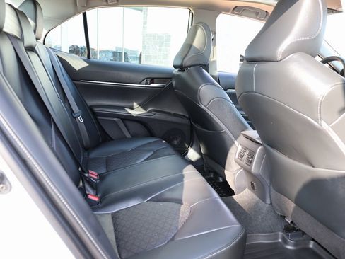 Used 2022 Toyota Camry XSE image 13