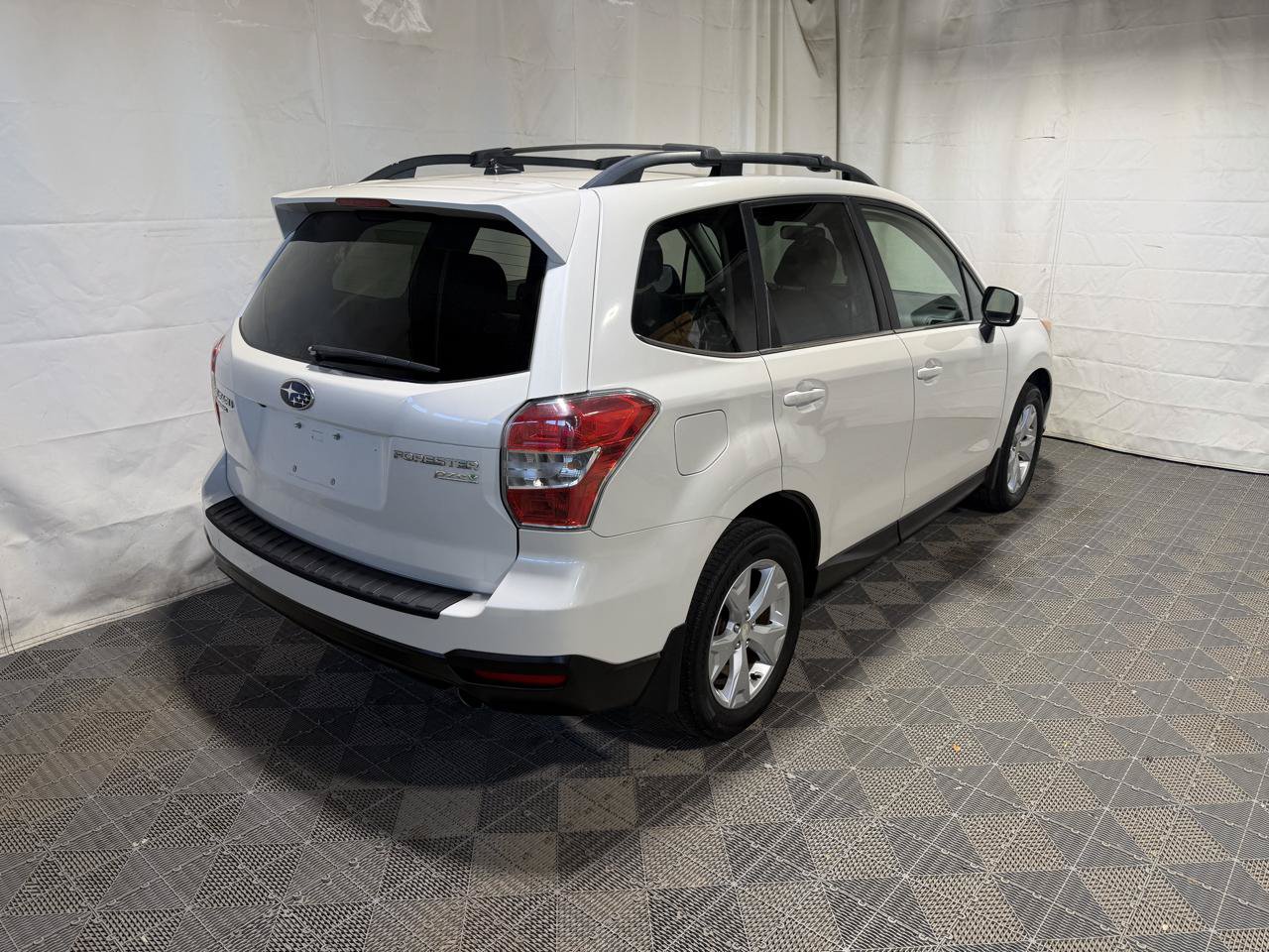 Used 2015 Subaru Forester 2.5i Limited AWD/4WD image 6