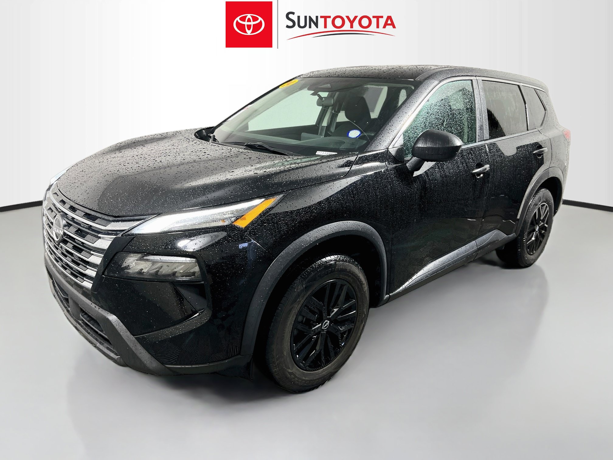 Used 2024 Nissan Rogue S FWD image 9