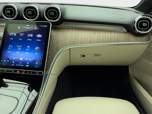 Used 2024 Mercedes-Benz C 300 4MATIC Sedan image 19