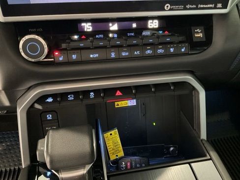 Used 2023 Toyota Tundra Platinum image 16