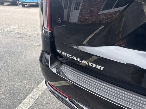 Used 2022 Cadillac Escalade Sport AWD/4WD image 7