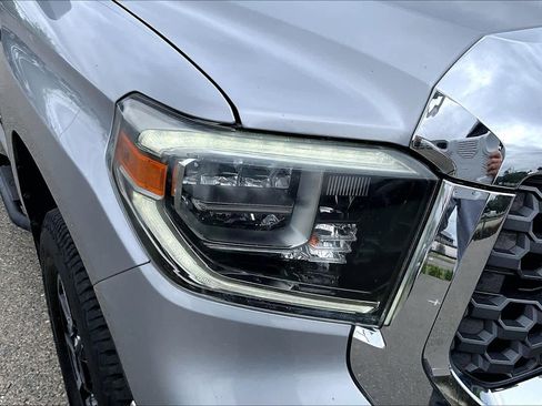 Certified 2018 Toyota Tundra SR5 w/ TRD Off Road Package AWD/4WD image 27