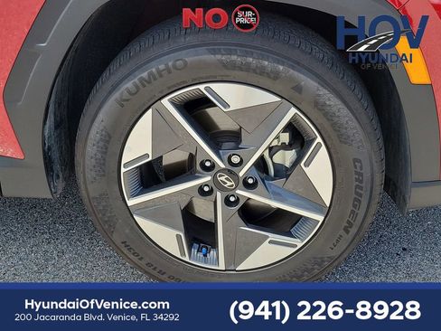 Used 2025 Hyundai Tucson SEL FWD image 11