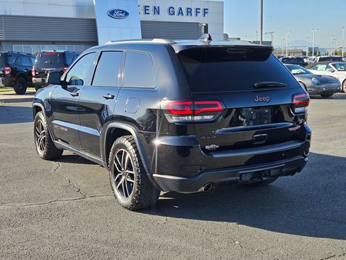 Used 2020 Jeep Grand Cherokee Trailhawk AWD/4WD image 8