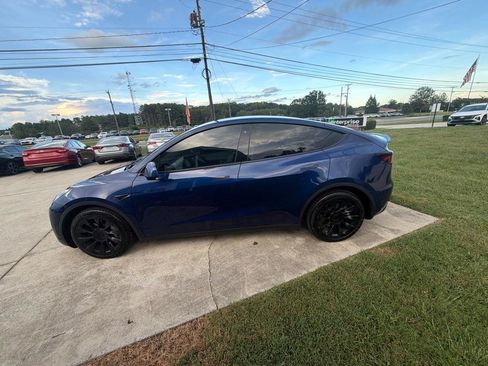 Used 2021 Tesla Model Y Long Range AWD/4WD image 13