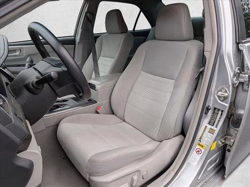 Used 2015 Toyota Camry LE image 14