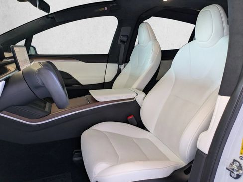 Used 2023 Tesla Model X AWD/4WD image 16