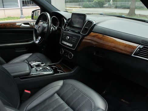 Used 2018 Mercedes-Benz GLS 450 4MATIC w/ Premium Package image 27