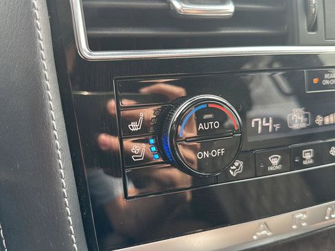 Used 2024 Nissan Armada Platinum w/ Captain's Chairs Package image 43