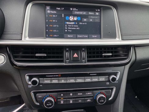 Used 2019 Kia Optima EX image 11