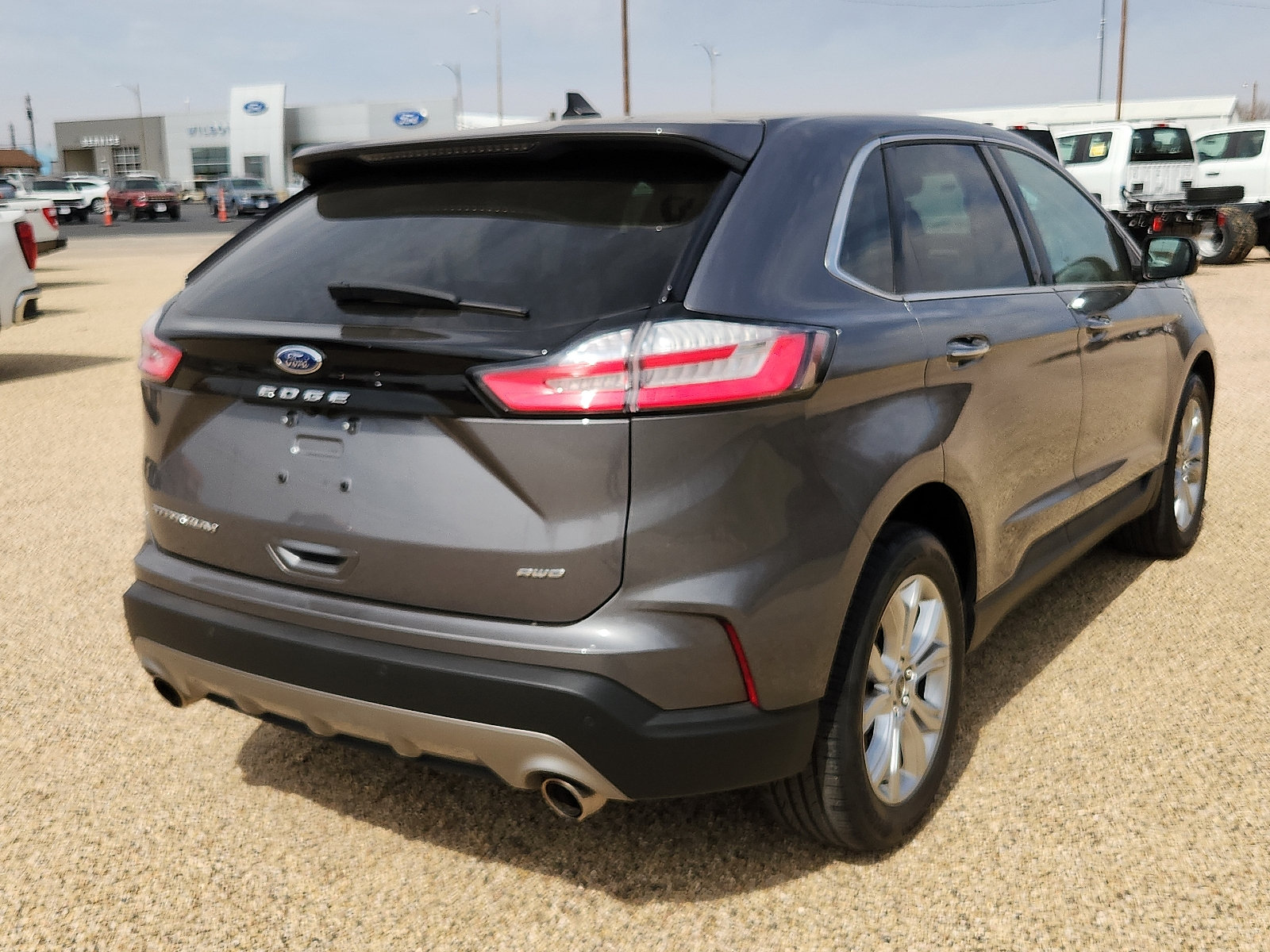 Used 2024 Ford Edge Titanium AWD/4WD image 4
