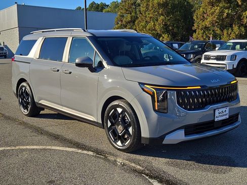 New 2026 Kia Carnival EX image 3