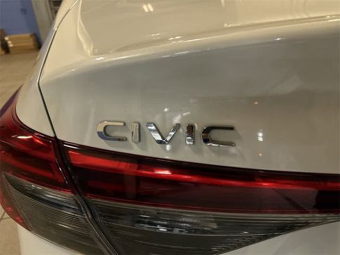 Certified 2022 Honda Civic Sport image 30