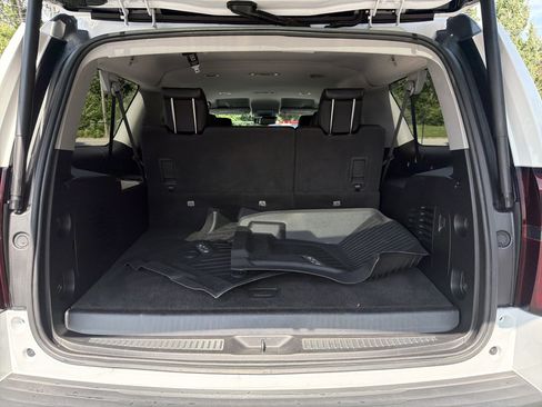 Used 2020 Chevrolet Suburban LT AWD/4WD image 22