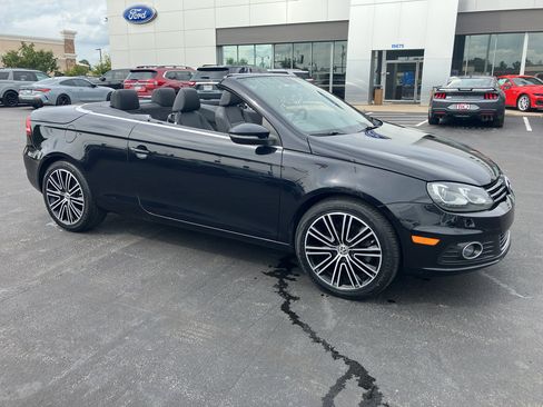 Used 2014 Volkswagen Eos FWD image 32