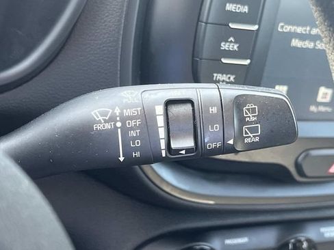 Used 2021 Kia Soul S FWD image 36