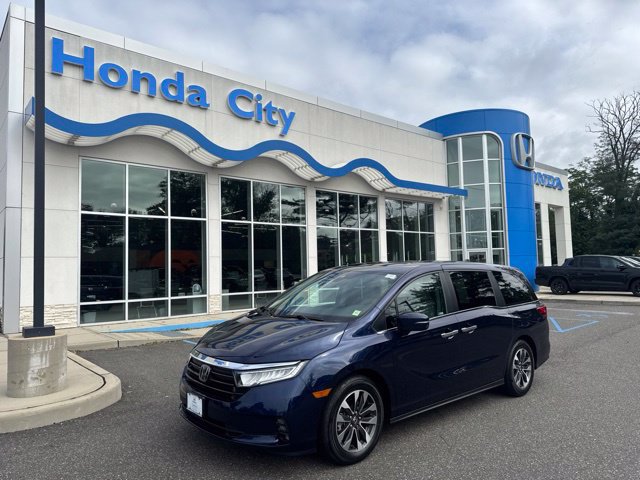 Used 2024 Honda Odyssey EX-L image 2