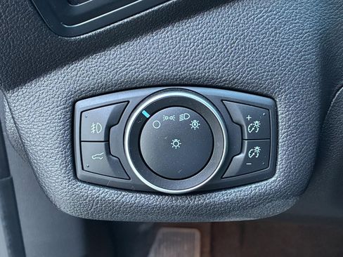 Used 2018 Ford Escape SE w/ SE Sport Appearance Package AWD/4WD image 24