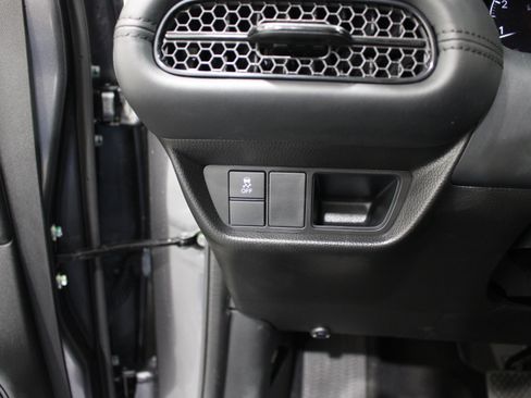 Used 2025 Honda HR-V LX image 8